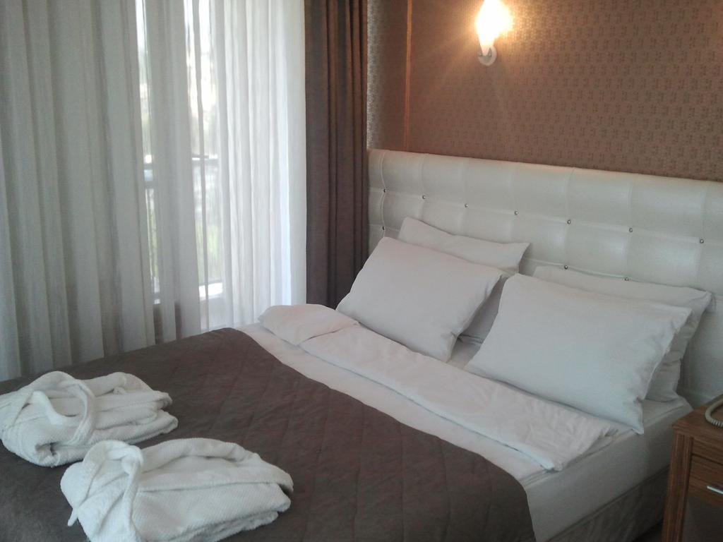 Hotel Kocaman İzmir Bilik gambar