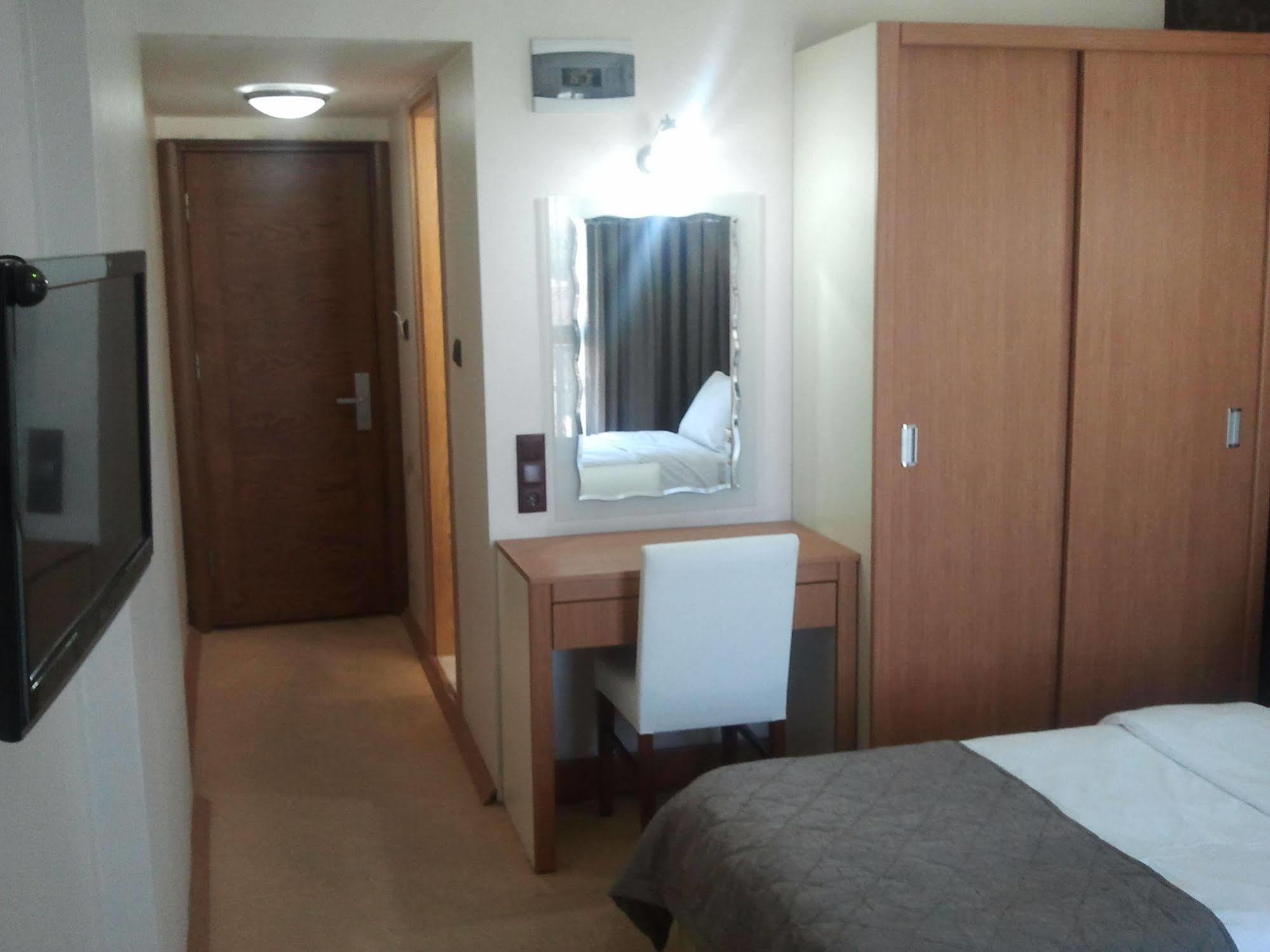 Hotel Kocaman İzmir Luaran gambar
