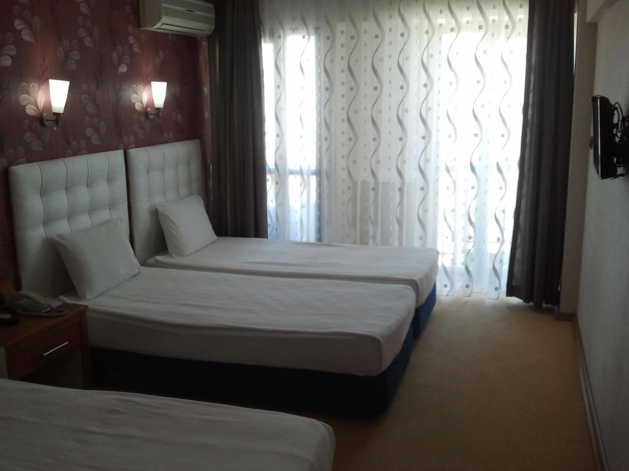 Hotel Kocaman İzmir Luaran gambar