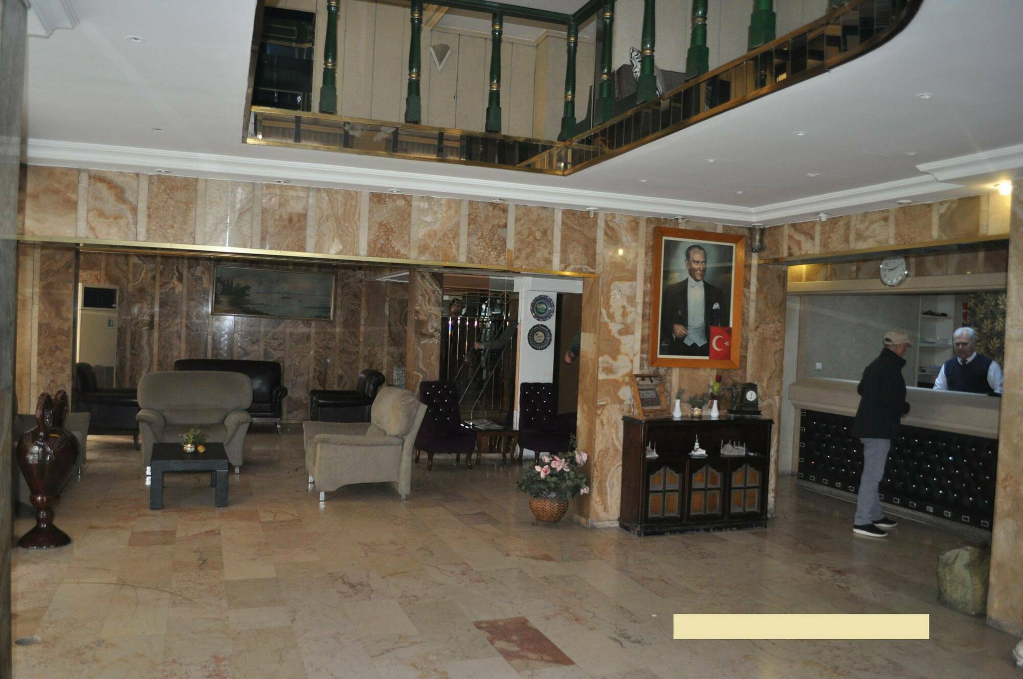 Hotel Kocaman İzmir Luaran gambar