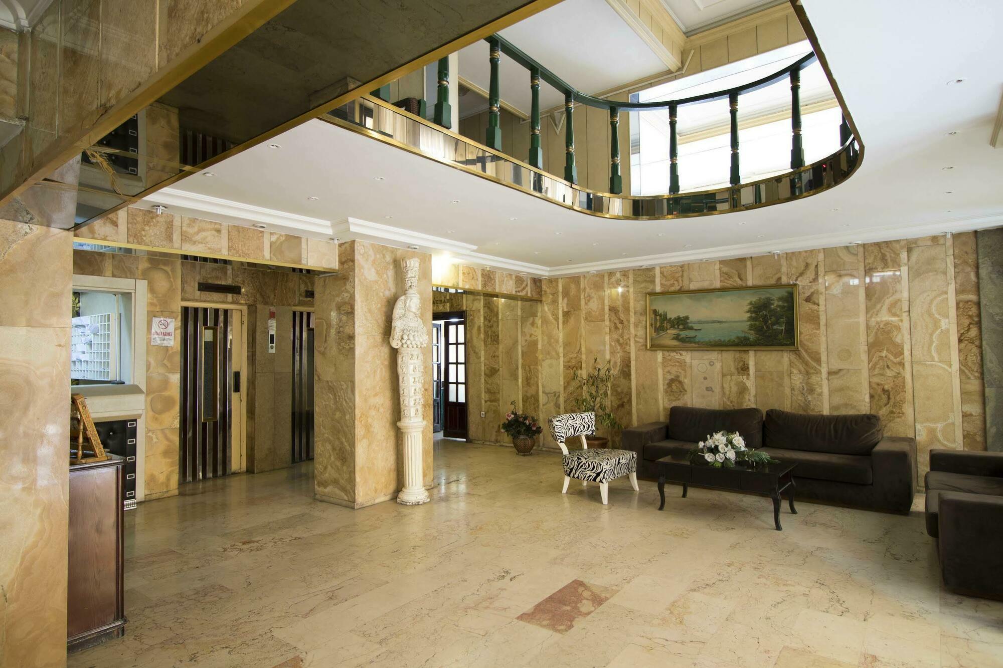 Hotel Kocaman İzmir Luaran gambar