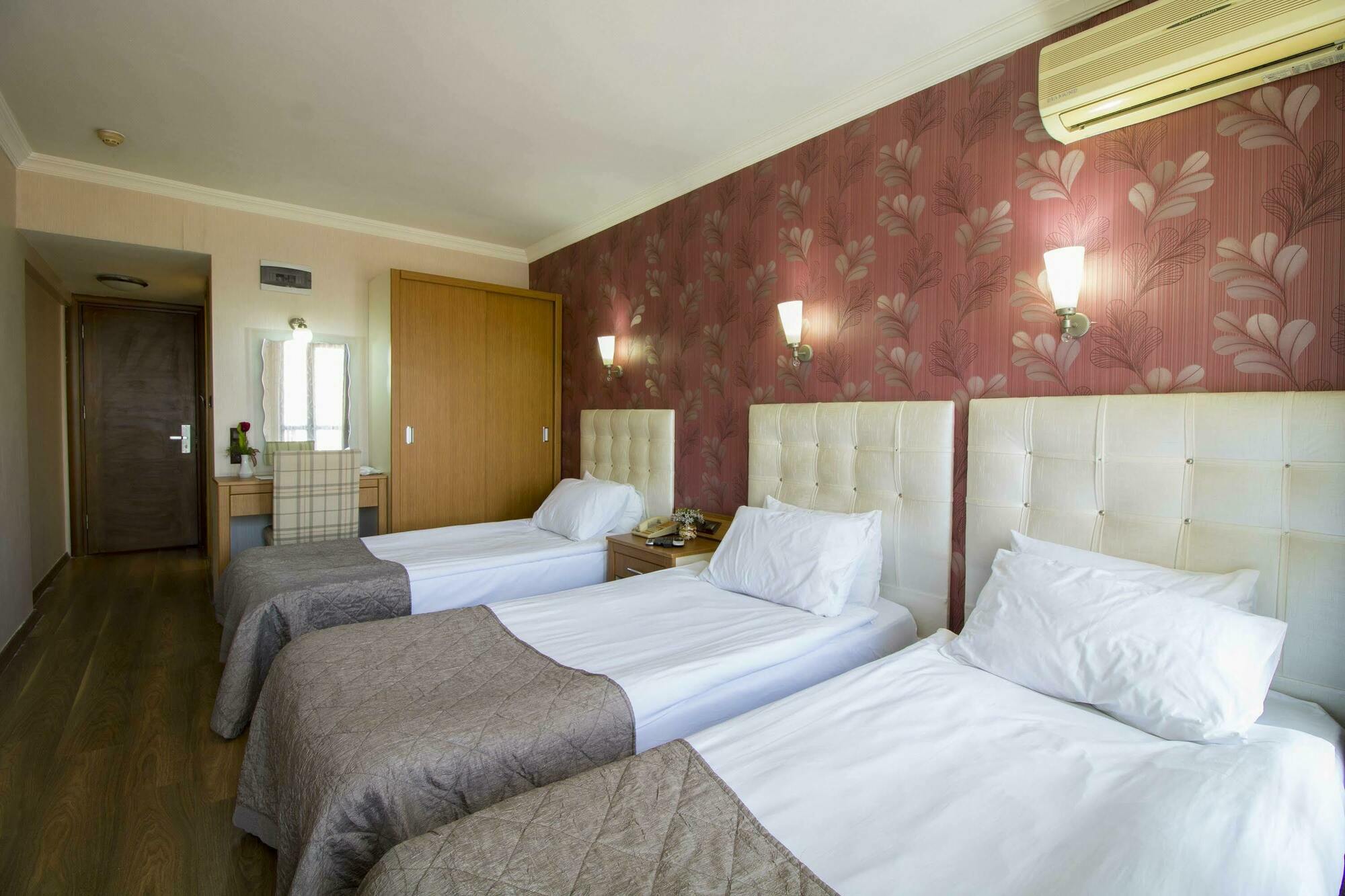 Hotel Kocaman İzmir Luaran gambar