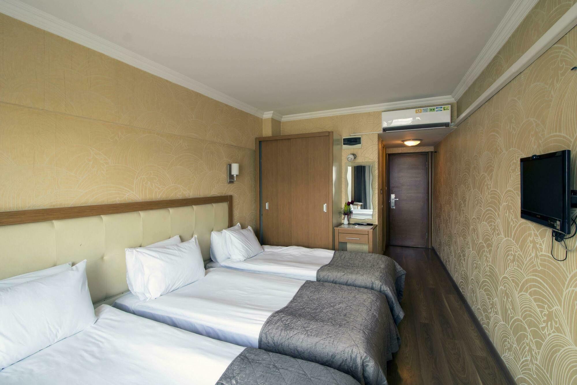 Hotel Kocaman İzmir Luaran gambar