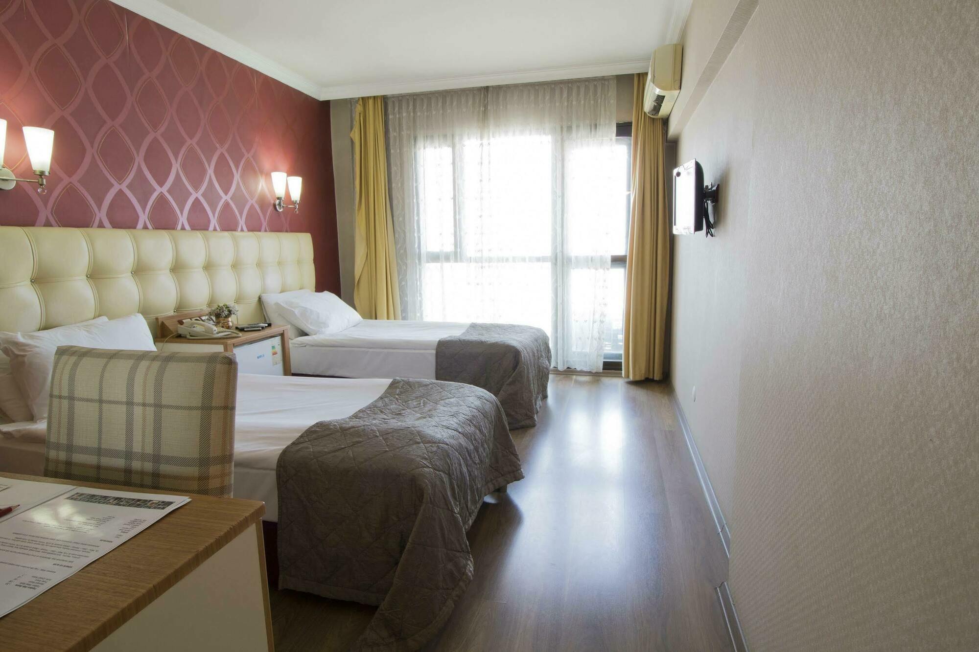 Hotel Kocaman İzmir Luaran gambar