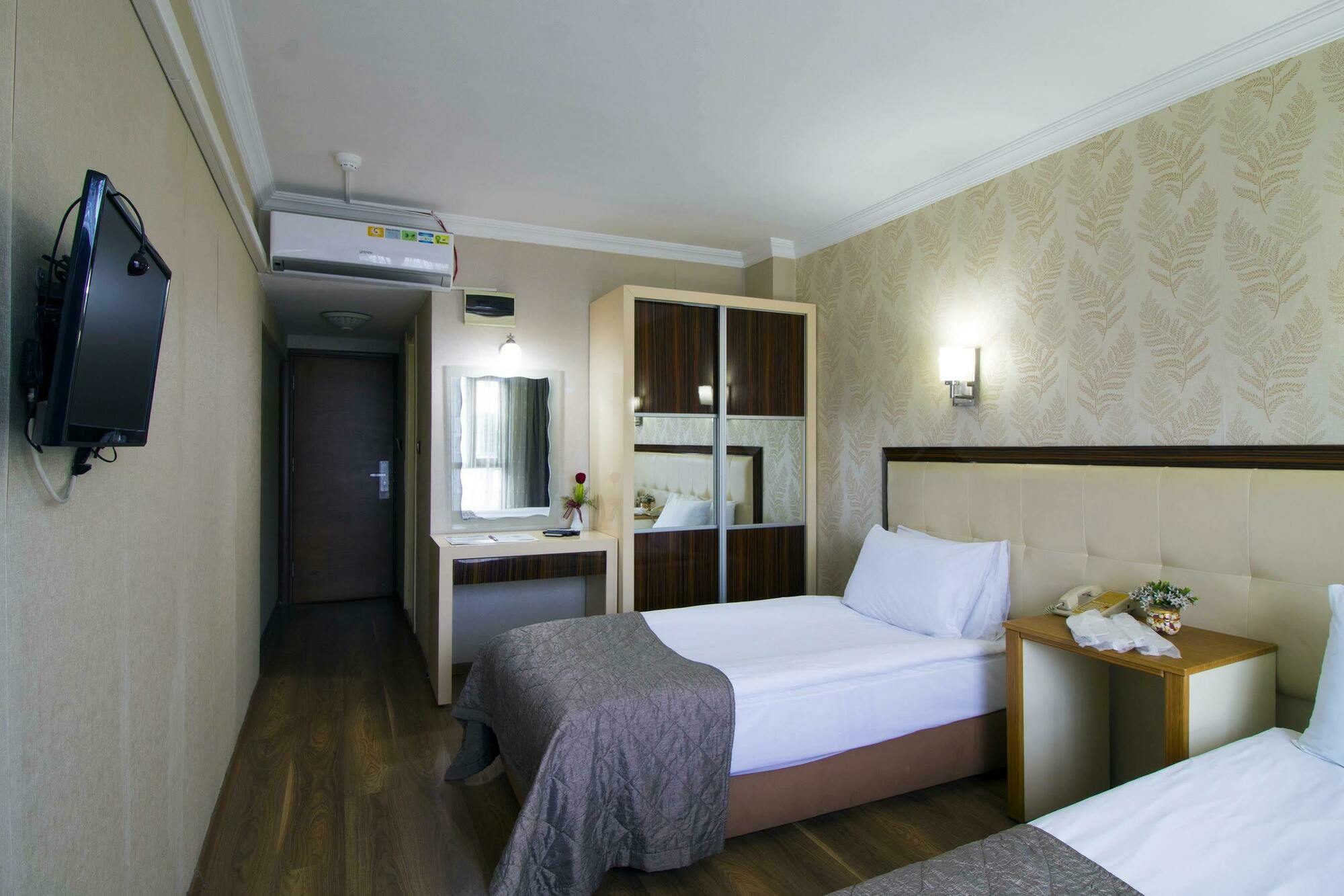 Hotel Kocaman İzmir Luaran gambar